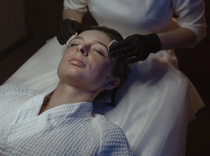 Hydrofacial Skin Cleansing procedure