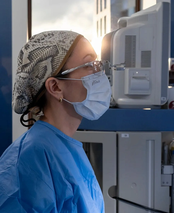 Transconjunctival blepharoplasty surgery
